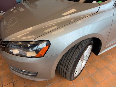 Used 2014 Volkswagen Passat TDI SEL Premium image 8