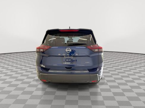 Certified 2026 Nissan Rogue SV w/ Cold Weather Package AWD/4WD image 10