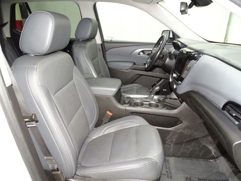 Used 2020 Chevrolet Traverse Premier image 22