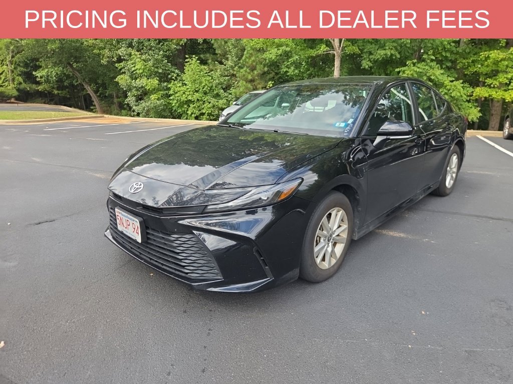 Certified 2025 Toyota Camry LE FWD image 3