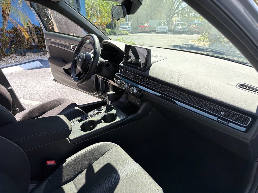 Certified 2025 Honda Civic Sport image 33