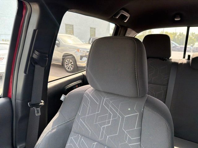 Used 2018 Toyota Tacoma TRD Off-Road AWD/4WD image 61