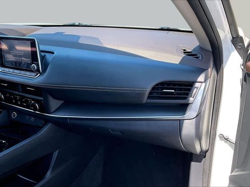 Certified 2023 Nissan Rogue S FWD image 15