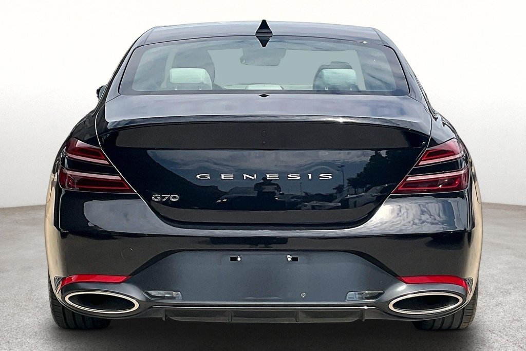 Used 2025 Genesis G70 2.5T RWD image 5