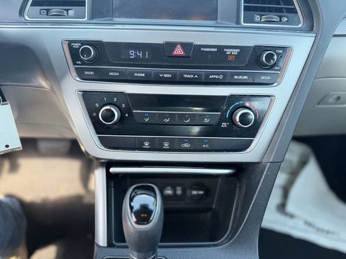 Used 2016 Hyundai Sonata SE w/ Cargo Package image 14