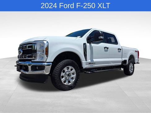 Used 2024 Ford F250 XLT w/ FX4 Off-Road Package AWD/4WD image 10