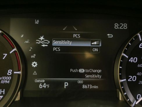 Certified 2025 Toyota Highlander XLE image 43