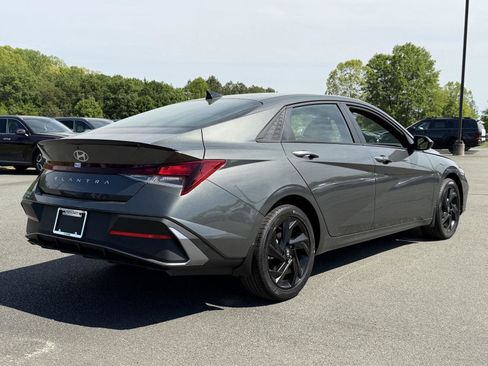 New 2026 Hyundai Elantra Sport image 3