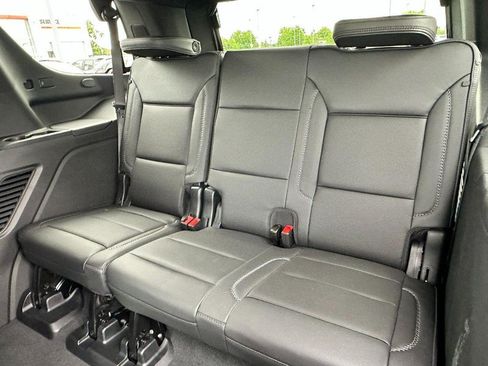 Used 2024 GMC Yukon Denali w/ Advanced Technology Package AWD/4WD image 11