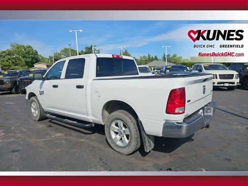 Used 2022 RAM 1500 Classic SLT AWD/4WD image 8