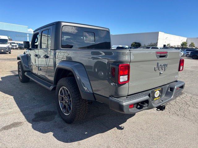 Used 2023 Jeep Gladiator Overland AWD/4WD image 7