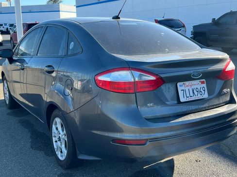 Used 2015 Ford Fiesta SE image 4
