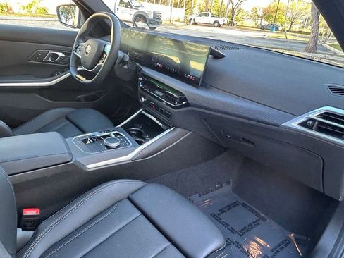 Used 2025 BMW 330i xDrive Sedan AWD/4WD image 35