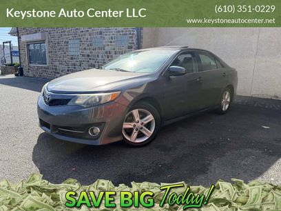 Used 2014 Toyota Camry SE w/ Moonroof Package