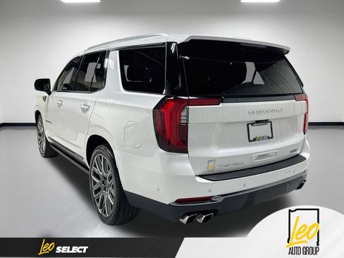 Used 2025 GMC Yukon Denali Ultimate AWD/4WD image 10