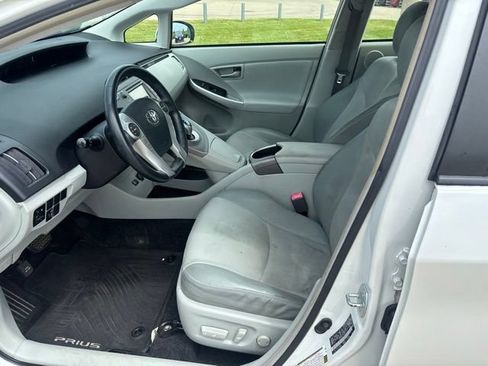 Used 2013 Toyota Prius Four FWD image 16