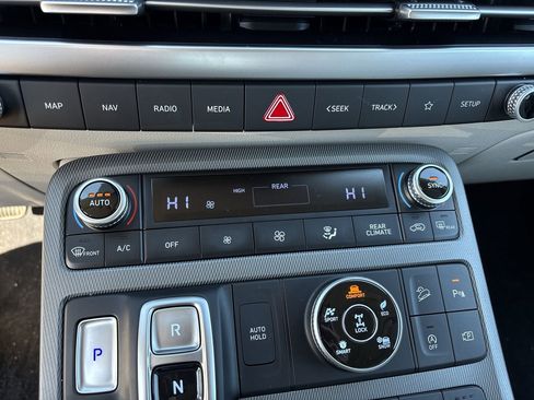 Used 2023 Hyundai Palisade Limited w/ Cargo Package image 20