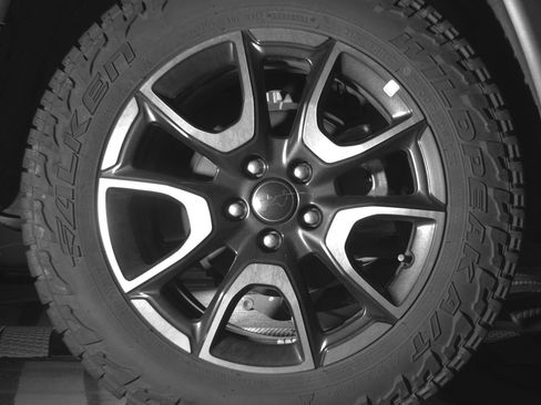 Used 2025 Jeep Compass Trailhawk image 15