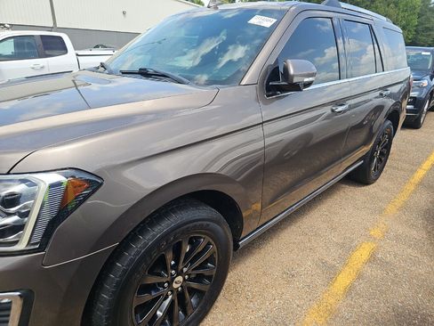 Used 2019 Ford Expedition Limited w/ Driver Assistance Package RWD image 1