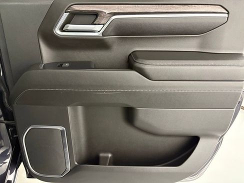 Used 2023 Chevrolet Silverado 1500 LTZ image 48