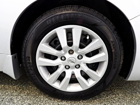 Used 2017 Nissan Altima 2.5 S w/ Power Driver Seat Package FWD image 21