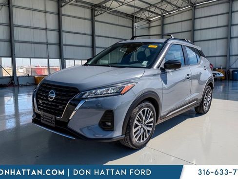 Used 2021 Nissan Kicks SR w/ SR Premium Package image 22