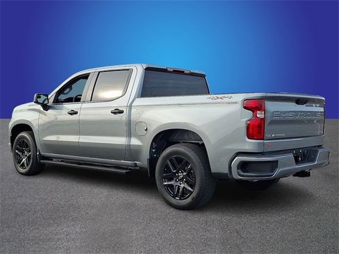 Used 2025 Chevrolet Silverado 1500 Custom image 6