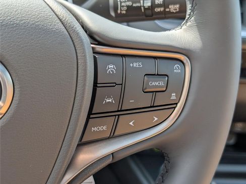 New 2026 Lexus UX 300h AWD image 19
