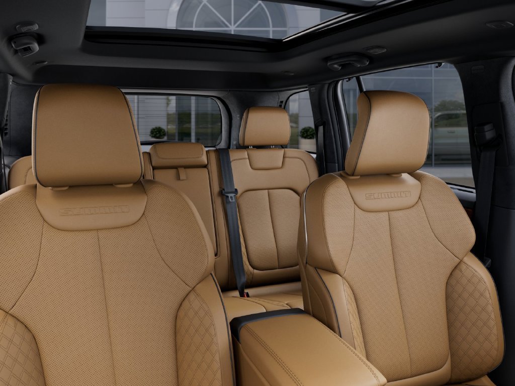 New 2027 Jeep Grand Cherokee Summit AWD/4WD image 26