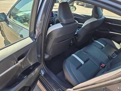 Used 2025 Toyota Camry SE FWD image 15