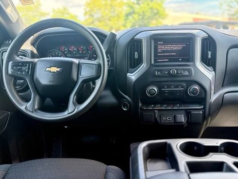 Used 2023 Chevrolet Silverado 1500 Custom AWD/4WD image 18