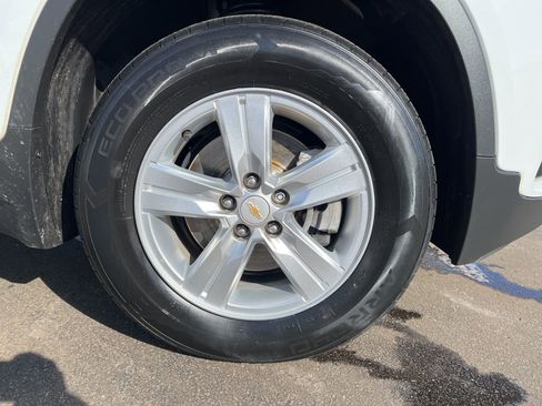 Used 2019 Chevrolet Trax LT w/ LT Convenience Package image 12