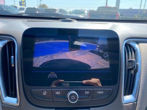 Used 2020 Chevrolet Malibu LT FWD image 15