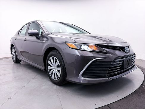 Used 2021 Toyota Camry LE w/ Audio Upgrade Package FWD image 11