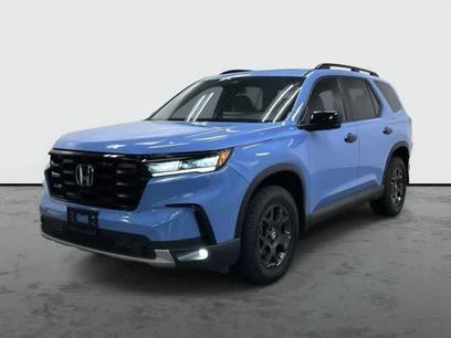 Used 2025 Honda Pilot TrailSport