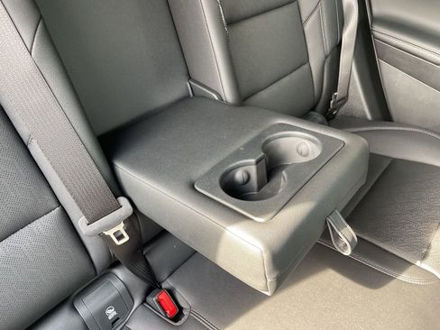 Used 2026 Chevrolet Equinox LT w/ Convenience Package II image 26