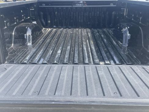 Certified 2023 Chevrolet Silverado 1500 LT AWD/4WD image 8