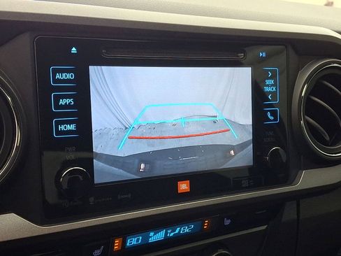 Certified 2017 Toyota Tacoma TRD Sport image 15