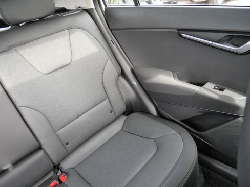 Used 2025 Kia Niro SX image 13