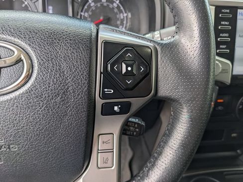 Used 2022 Toyota 4Runner SR5 Premium RWD image 33