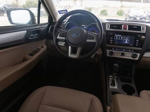 Used 2017 Subaru Outback 2.5i Premium image 26