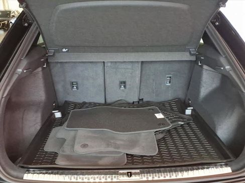 Certified 2025 Audi Q3 2.0T Premium w/ Convenience Package image 21