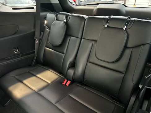 Used 2022 Ford Explorer Limited w/ Equipment Group 301A image 11