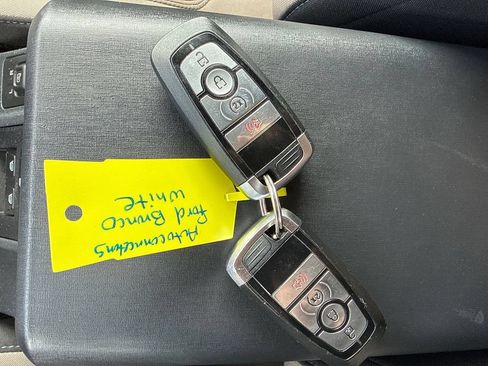 Used 2022 Ford Bronco Wildtrak AWD/4WD image 34