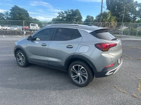 Used 2023 Buick Encore GX Select w/ Safety Package II FWD image 3