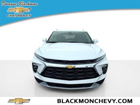 Used 2024 Chevrolet Blazer LT w/ Convenience Package FWD image 8