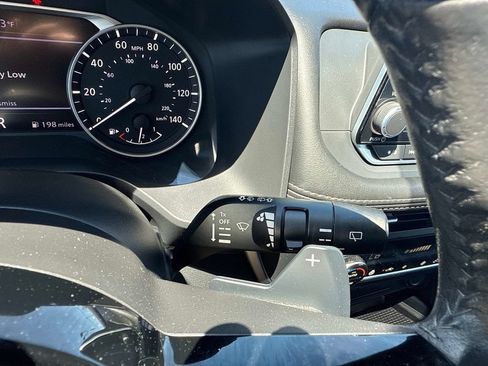 Certified 2023 Nissan Rogue SV w/ SV Premium B Package AWD/4WD image 31