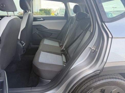 Used 2025 Volkswagen Taos S image 37