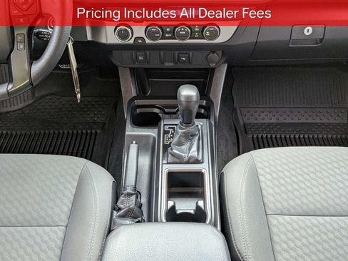 Certified 2021 Toyota Tacoma SR AWD/4WD image 21