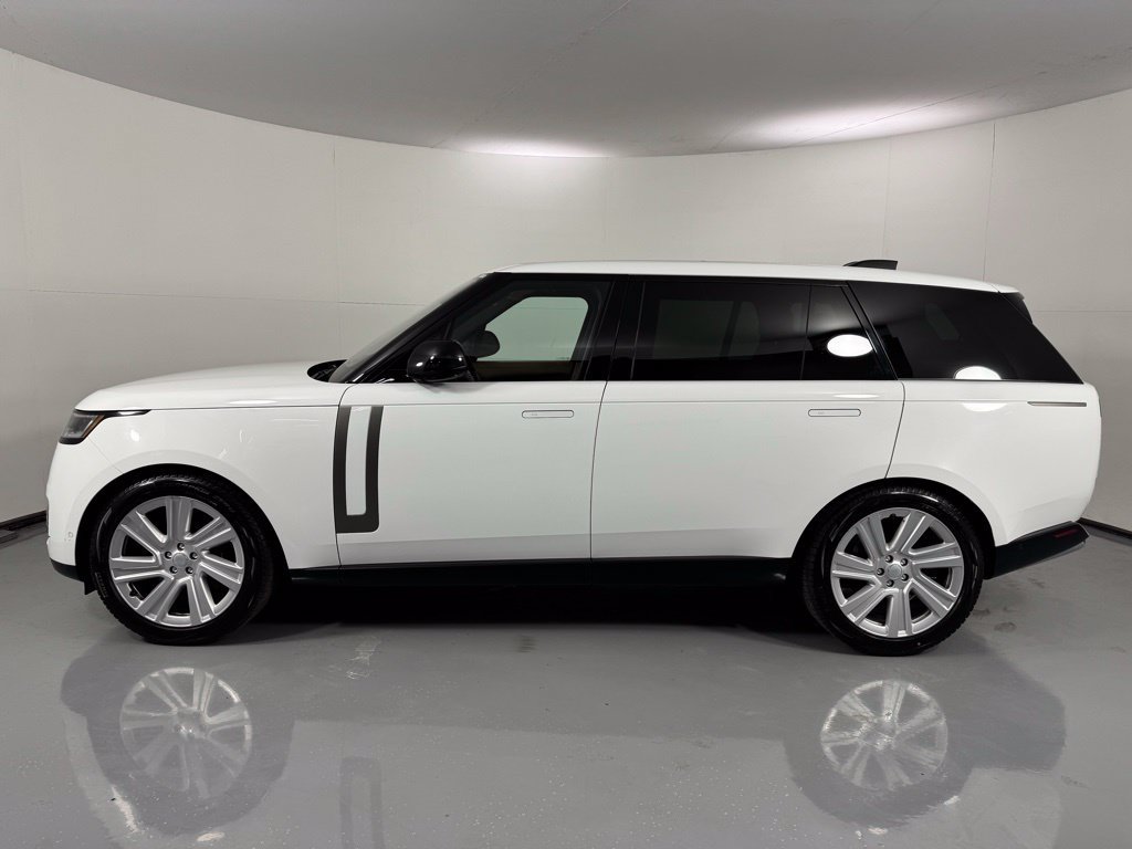 Used 2023 Land Rover Range Rover Long Wheelbase SE AWD/4WD image 8